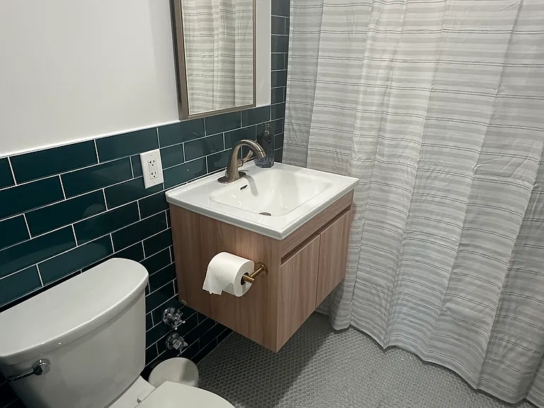 301 Beech St #9D — Photo 4