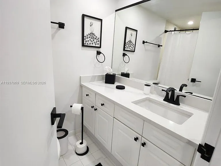 2301 Collins Ave #1026 — Photo 24