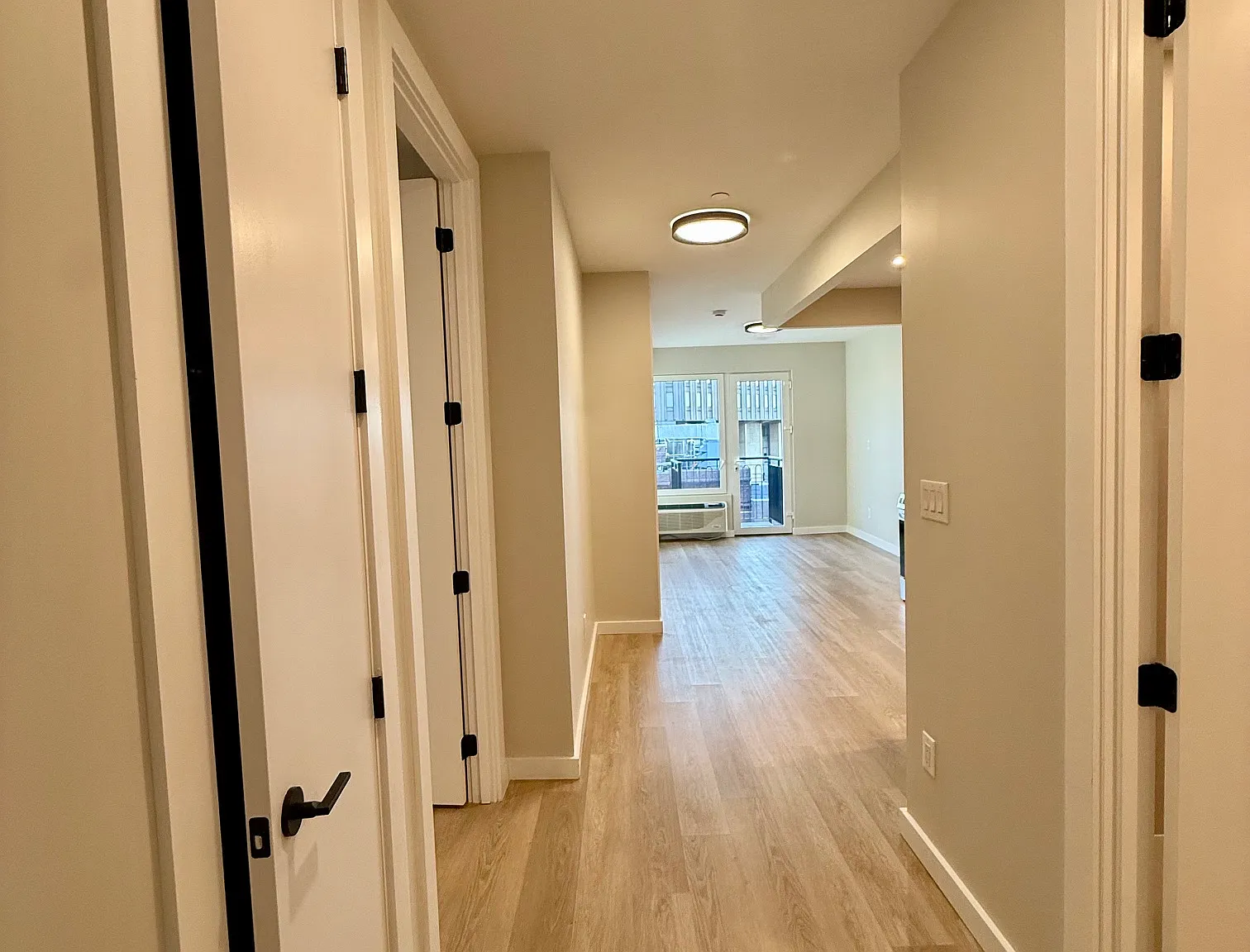 1600 Fulton Street — Photo 2
