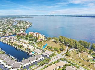 4116 SE 20th Pl APT 101, Cape Coral, FL 33904