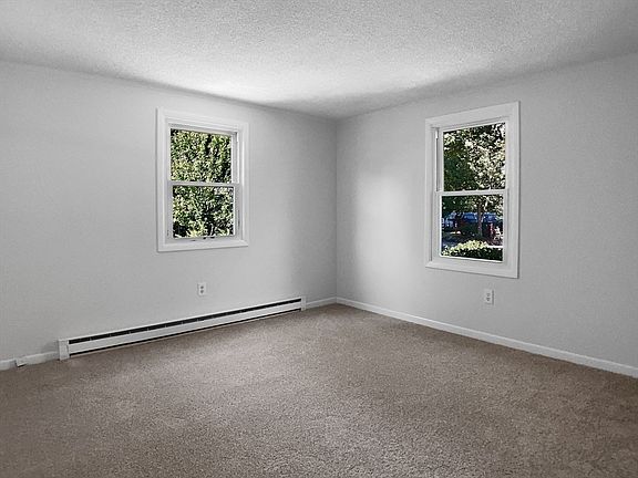 5th image of 31 Verndale Ave