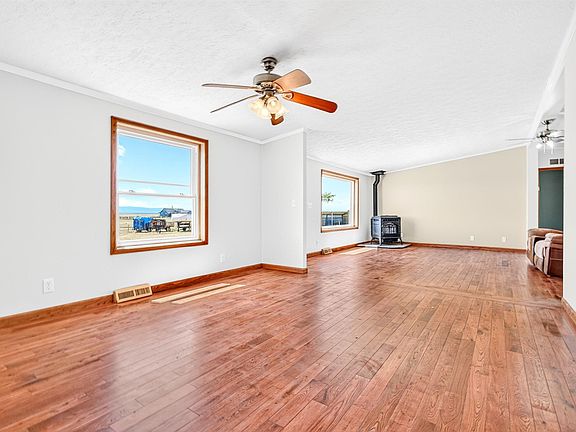 5th image of 300 Roger Canyon Rd