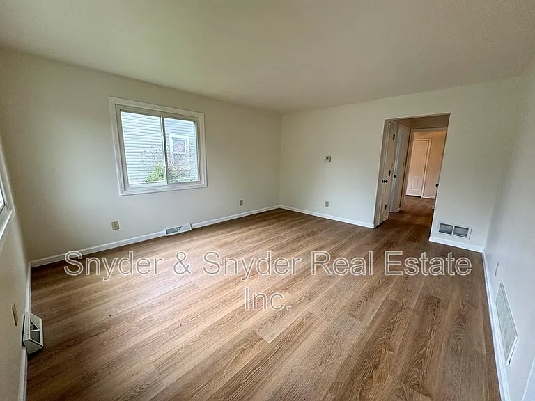 1173 Dayton St — Photo 3