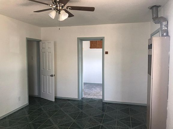 2nd image of 302 N Espina St