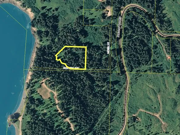TRACT Dovers Ave #A, Seldovia, AK 99663