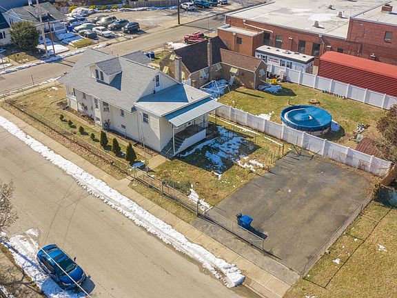 5th image of 61 S Maple Ave