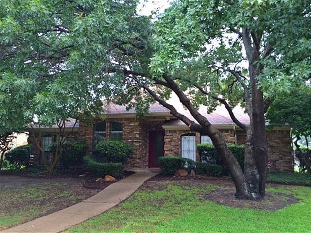 1st image of 1424 Iowa Dr