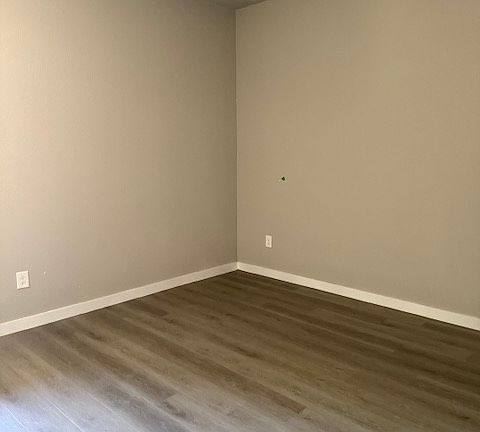 5th image of 600 Gladys St #5
