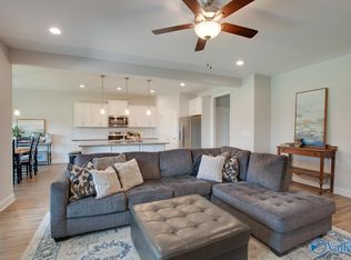 71 Yorkshire Ln, Priceville, AL 35603