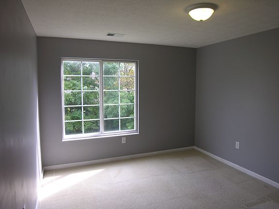 3rd image of 8921 Hunters Creek Dr