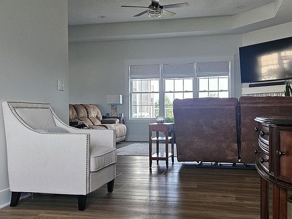 3rd image of 808 Spy Glass Hill Dr