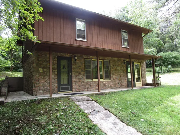 415 Shelton Rd, Lake Toxaway, NC 28747