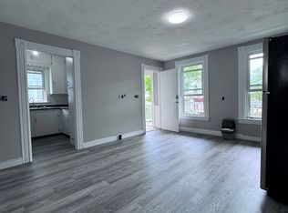 356 Spruce St APT 1, Manchester, NH 03103