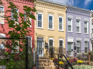 739 Kenyon St NW, Washington, DC 20010