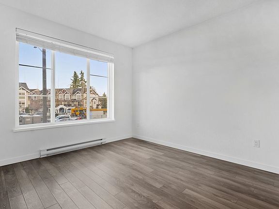 5th image of 15858 Fraser Hwy #203
