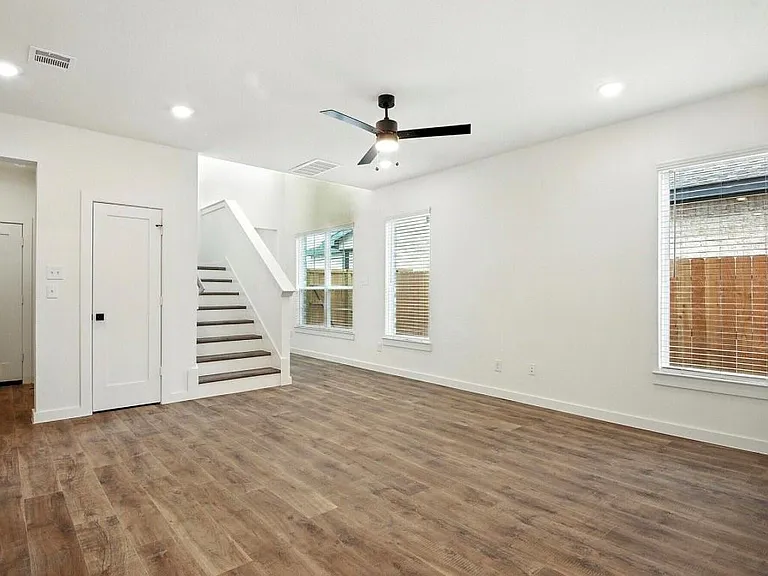 1793 N Peach Creek Dr #B — Photo 7