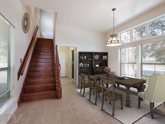 5th image of 105 White Oak Trl