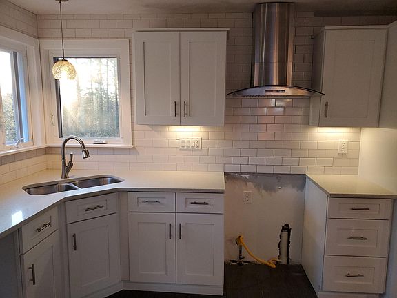 2nd image of 4697 Tomer Dr