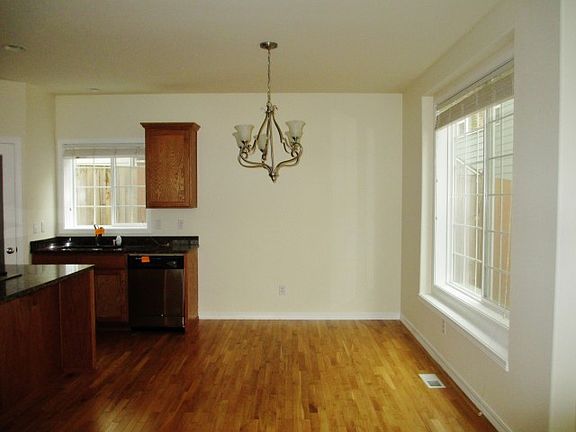 5th image of 13620 NE 202nd St