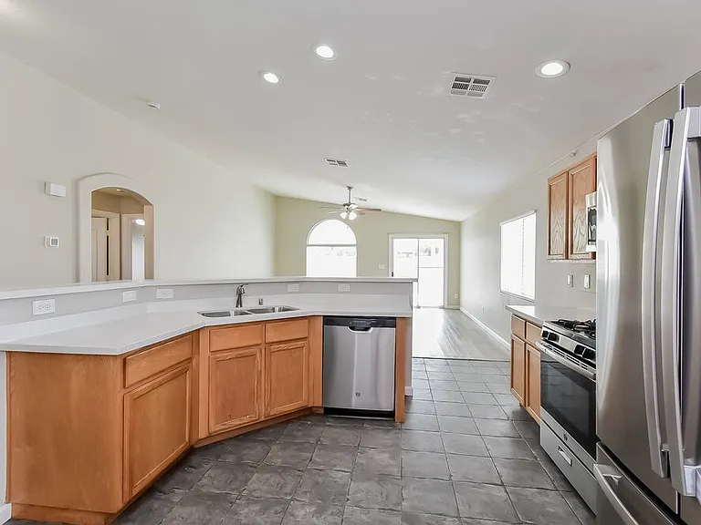 5232 Painted Pebble St — Photo 8