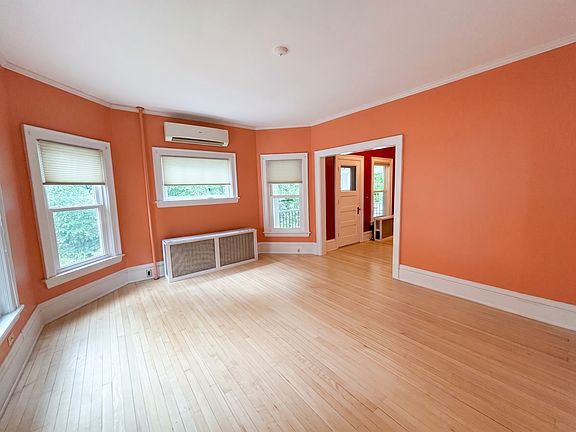 4th image of 941 Spaight St