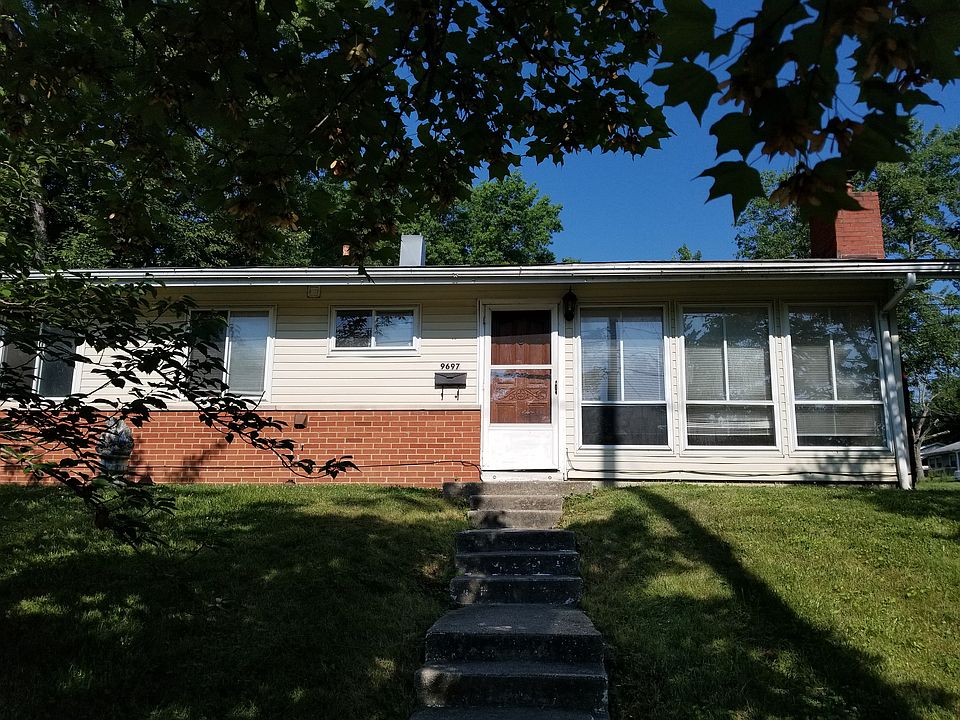 1st image of 9697 Manhattan Dr