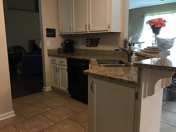 4th image of 1525 Sweetwater Dr