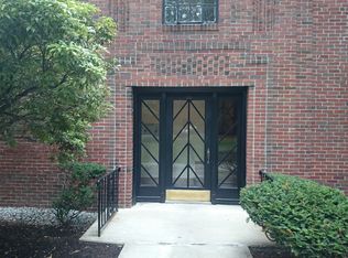 100 Sewall Ave APT 1, Brookline, MA 02446