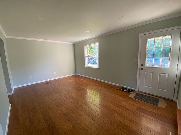 Living room - view 1