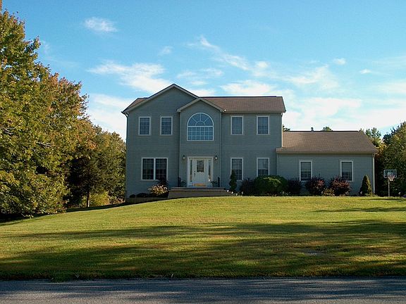 3rd image of 109 Lexington Dr