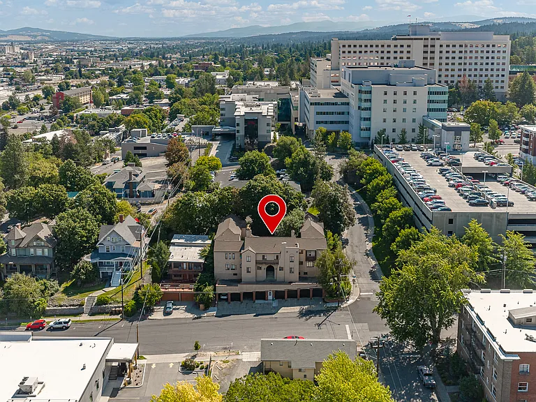 Vista Court — Photo 8