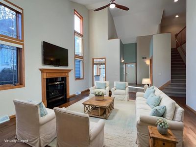 918 Foxboro Drive, Oregon, WI, 53575