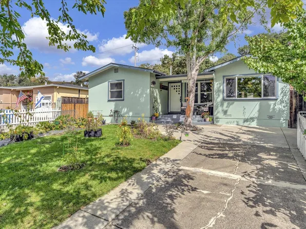 582 Fernando Drive, Novato, CA 94945