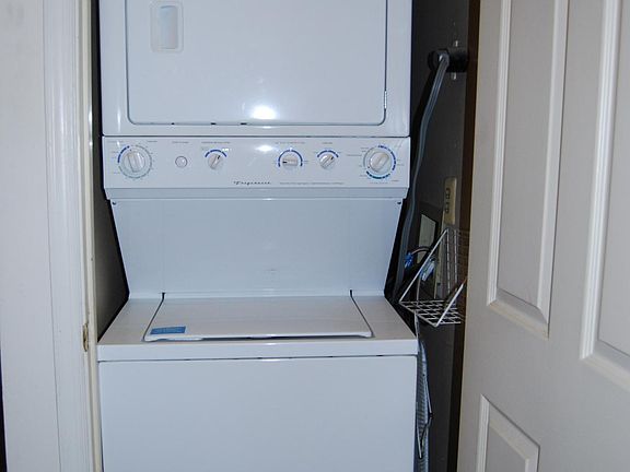 5th image of 3219 W Franklin St