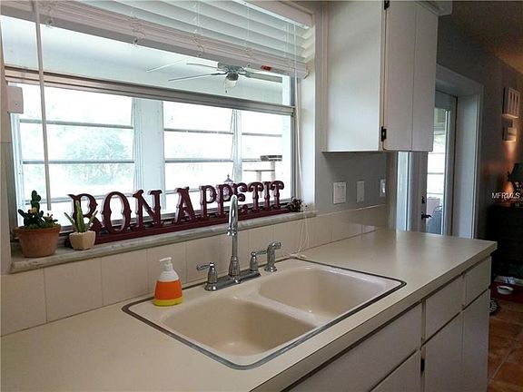 2nd image of 2815 Lomond Dr