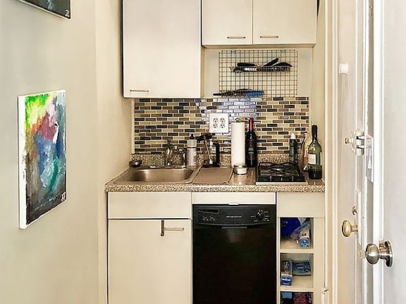 2nd image of 454 W 25th St #2B