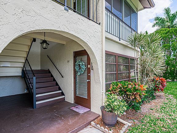 4th image of 3486 La Palmas Court #D-1