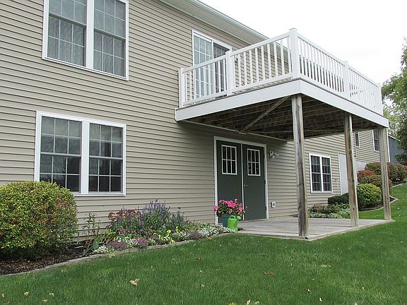 3rd image of 310 Summit Ave