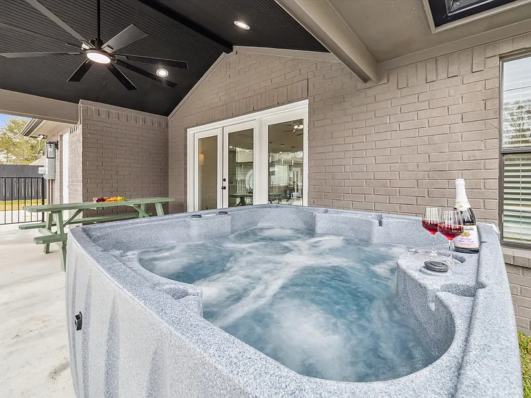 5631 Cerritos Dr — Photo 3
