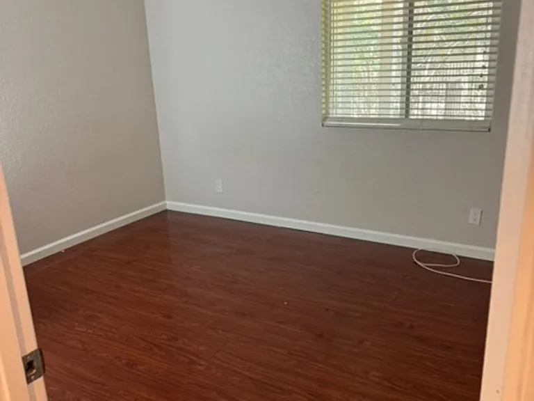 1336 E Mountain View Rd #202 — Photo 17