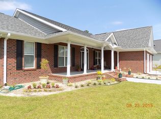 2818 Whisper Oaks Ct, Fayetteville, NC 28306