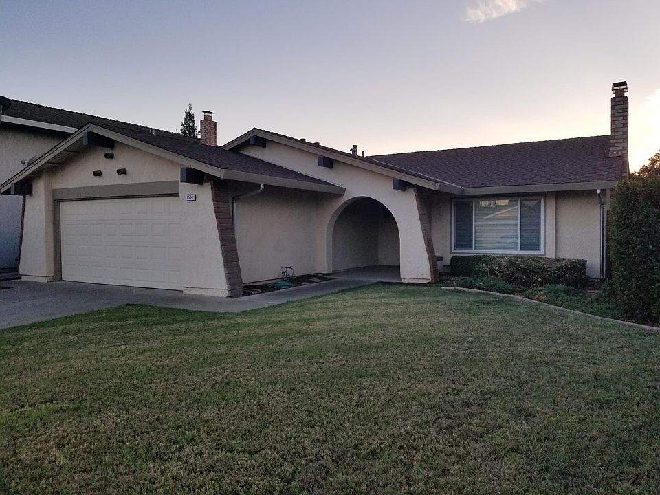 1st image of 1504 Columbia Dr