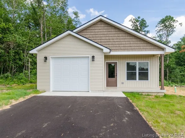 1098 Aspen Drive, Salem, IN 47167