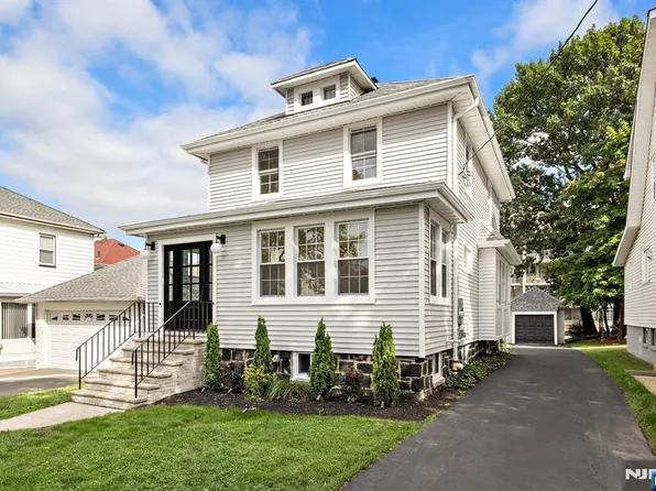 526 Dewey Ave, Cliffside Park, NJ 07010