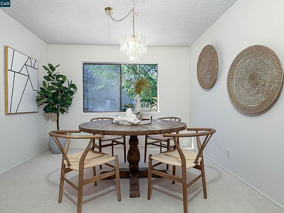 5th image of 2623 Saklan Indian Dr APT 2