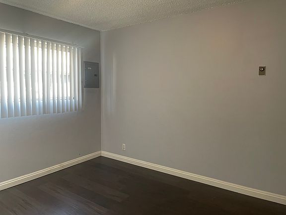 5th image of 301 Magnolia Ave APT 11