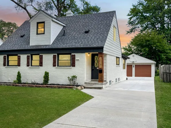 20283 Lancaster St, Harper Woods, MI 48225