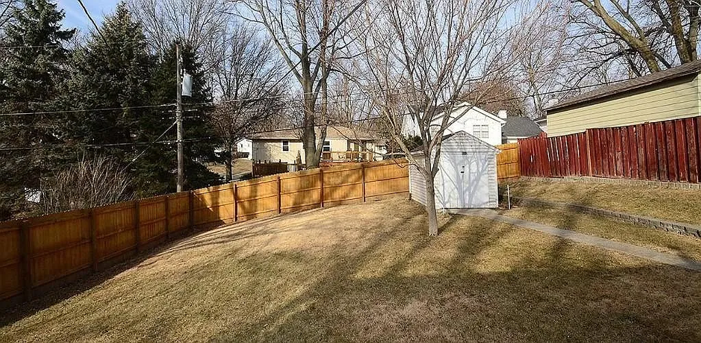 3 bed, 1400 sqft, $2,250 — Photo 4