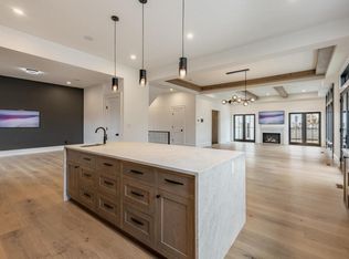 5 Pine Gardens Way, Milton, MA 02186