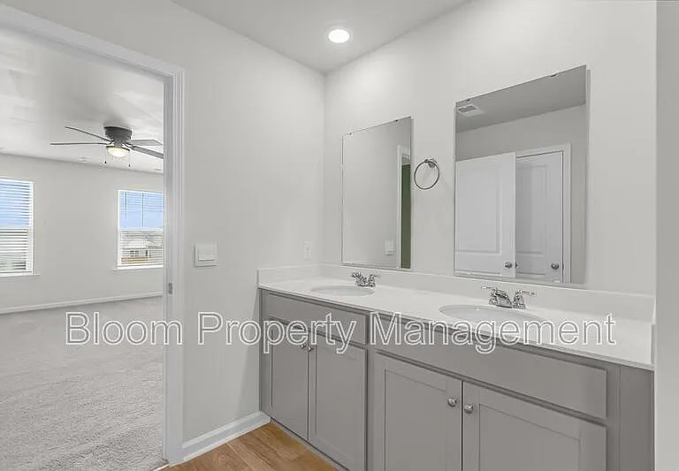 502 Lake Ridge Blvd — Photo 35